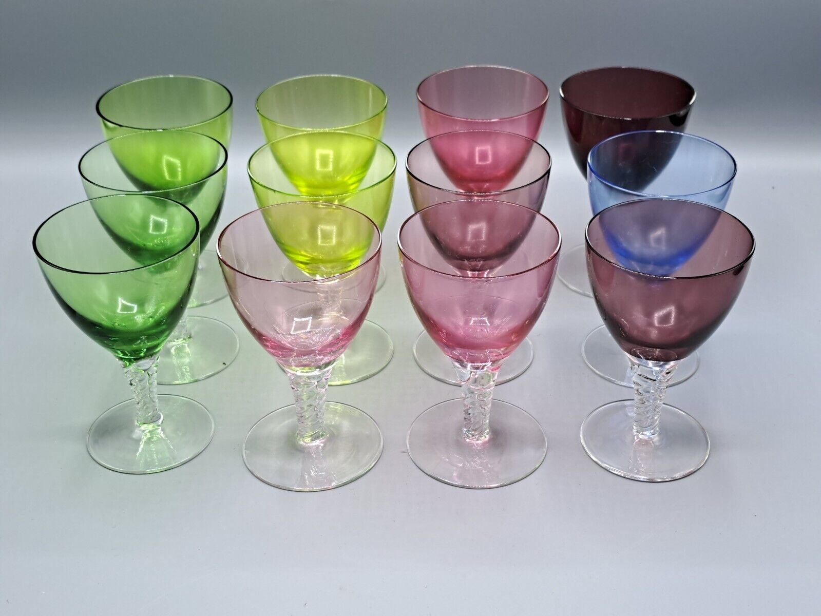 Antiquität, Gläser, Weinglas, Farbig, 16 Teilig